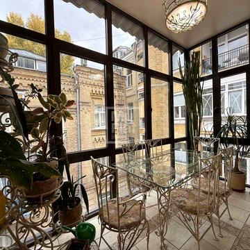 Аренда 3к квартиры 85м² в центре возле метро улица Саксаганского