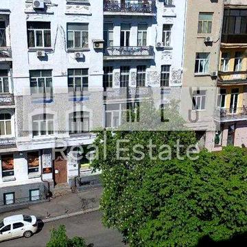 Продаж дворівневої квартири, центр, Антоновича, 19/21