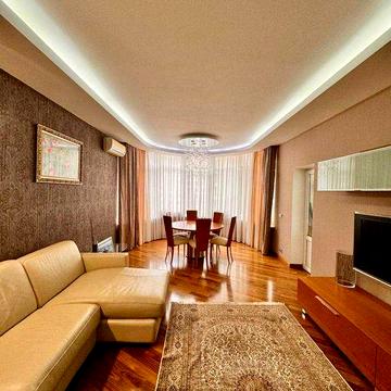 3-к квартири в Центрі столиці Шевченківський р-н, вул.Дмитрівська, 69.