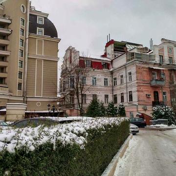 Без комісії! Велика Житомирська 4в, історичний цент Києва, без комісії