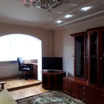 2 кімнатна , метро Осокорки-8хв. пішки, вул. Срібнокільська, 8