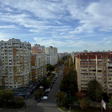 Академіка Сахарова вул., 3а