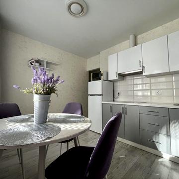 Львівська вул., 15б