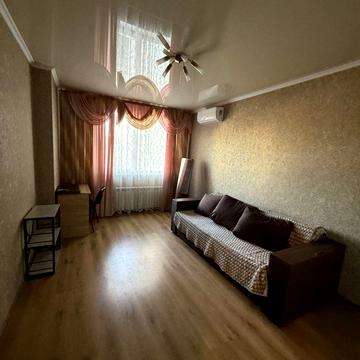 Олександрівська вул., 1