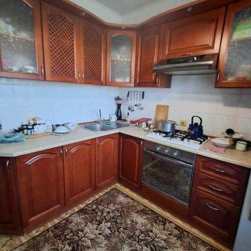 Продам 3-х комн. квартиру.  ГАРАЖ в этом же доме.  Ул. Дж. Гарибальди