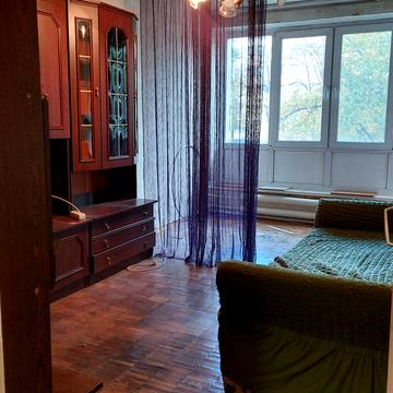 Маршала Рокосовського просп., 6