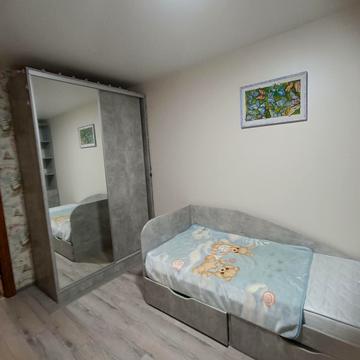 Князя Володимира Великого просп., 130