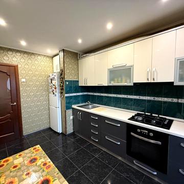 Кобзарська вул. (Пухова), 16