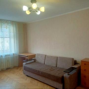 Здолбунівська вул., 1