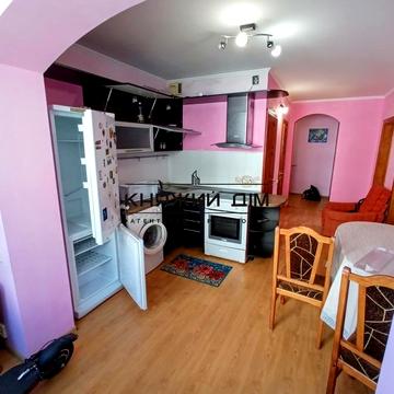 Анни Ахматової вул., 13-А