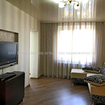 Світла вул., 21