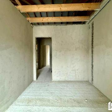 Просторий внутрішній таунхаус 125 м у Крихівцях готовий до ремонту