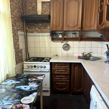 Братиславська вул., 30