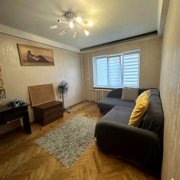 Братиславська вул., 30