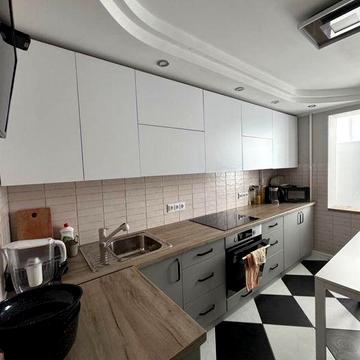 Продається частково мебльована  квартира с.Старичі Львівська область