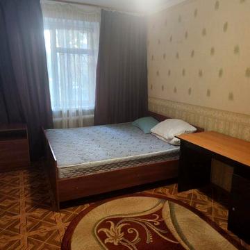 Сдаю 1к/кв Лески /Киевская 1/9,30м,в/у,4000