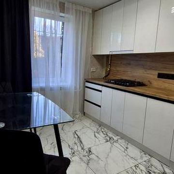 Продаж 2 км. квартири