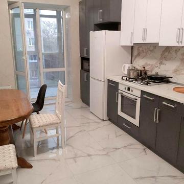 1кімнатна в новобудові з новим ремонтом та авт.опаленням на Льотній