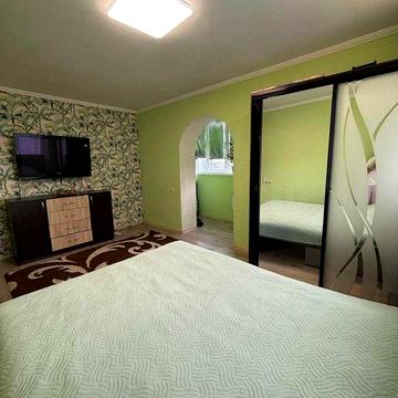 СДАМ СВОЮ 1 комнатную квартиру левый берег, животные допустимо.