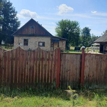 Будинок в мальовничому місці  біля річки