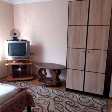 Здається будинок на довготривалу оренду