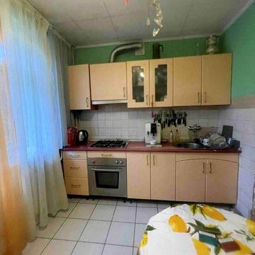 Трикімнатна квартира на другому поверсв