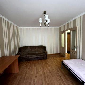 Гарна 1 к кв в Центрі Книжка