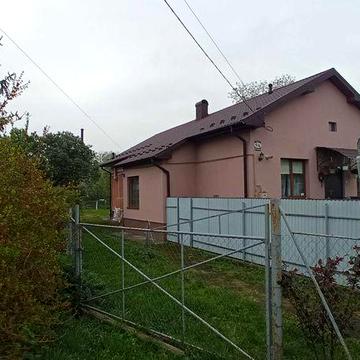 Продається будинок 57 м2. Дуплекс. Земельна ділянка. Місто. Комунікаці