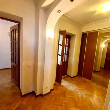 Квартира на Банковій 2 поверх ЖК Польський будинок