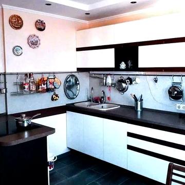 Здається 2-х кімнатна, гарне розташування, меблі, техніка, ремонт