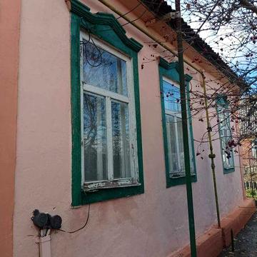 Продам.. домик в центре Мерефы .