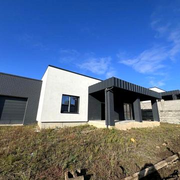 Продам будинок з гаражем та міськими мережами + газ р-н Ювілейний