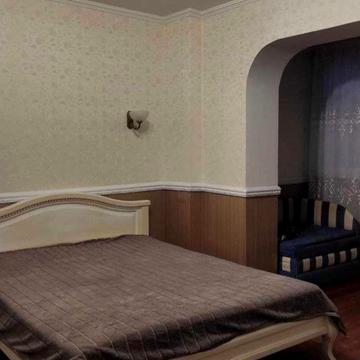 Чорнобильська вул., 20