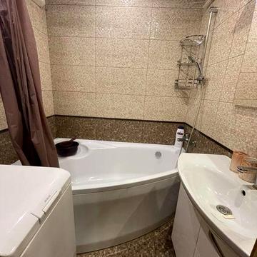 Аренда 3-к квартиры. Свет всегда! Титова. Аполло. Суворова.