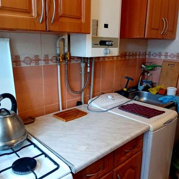 Семінарська вул., 15б