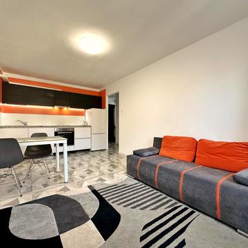 Володимира Антоновича вул. (), 17б