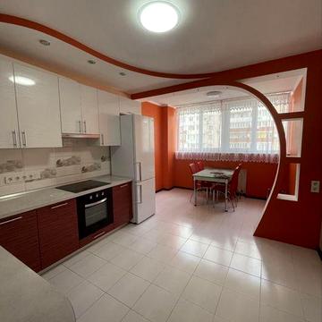 Сдам 2 х комн квартиру на Жукова /Левитана