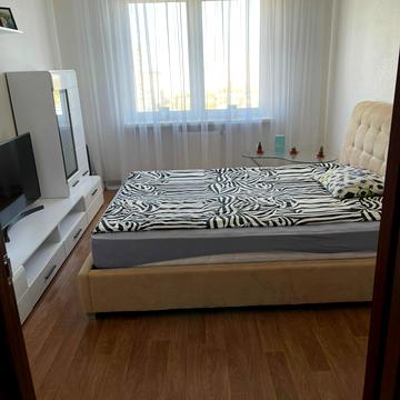 Бориса Гмирі вул., 18