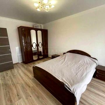 Продаж квартири поруч ТЦ Велес. Новобудова.