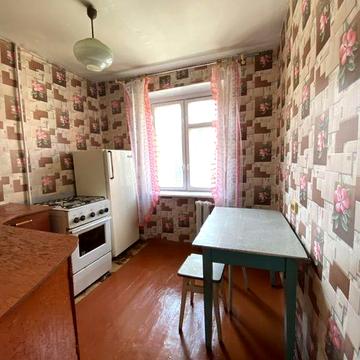 Здам квартиру двохкімнатну Макарова вул.