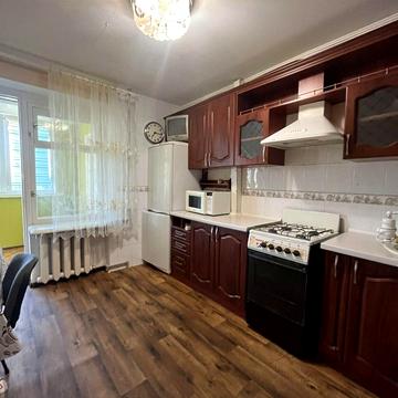 Енеїди вул. (Бажова), 30