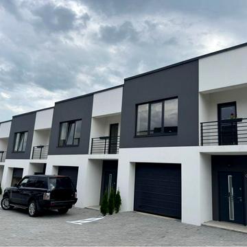 Котеджі з гаражем