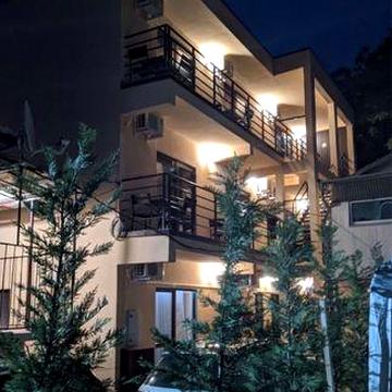 Сдам жильё долгосрочно 5500 грн Ком включены ! Залог 2000