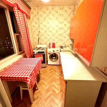 Сержа Лифаря вул. (Олександра Сабурова), 5