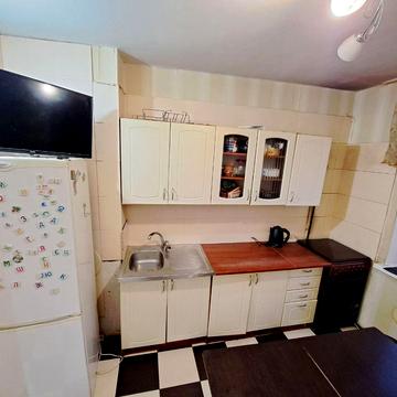 Деміївська вул., 51