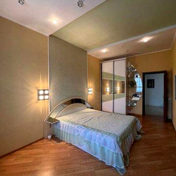 Оренда великої квартири у самому центрі міста