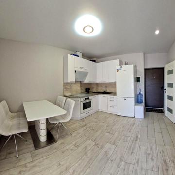 Університетська вул., 1г