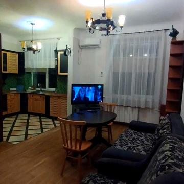 Метро Дарниця . С. Набоки ( Бажова ) 11/8 Здається 2-кімн. сталінка