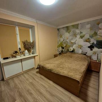 Продам 3 комнатную квартиру в центре