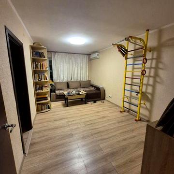 Продам 3 комнатную квартиру в центре